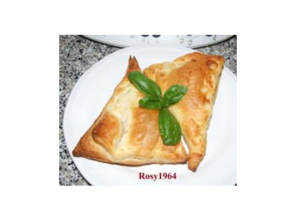 Vele di pasta sfoglia ripiene