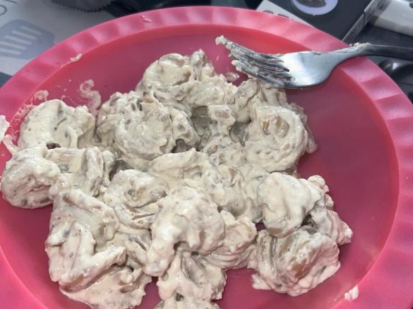 Tortellini panna e pancetta