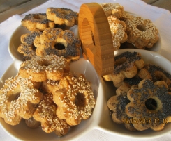 Canestrelli salati al formaggio e frutta secca (Contest biscotti salati)