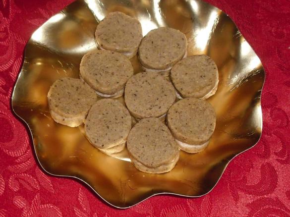 BISCOTTINI SALATI con mousse di mortadella