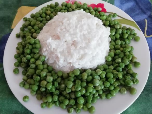 Riso ricotta e piselli per una persona