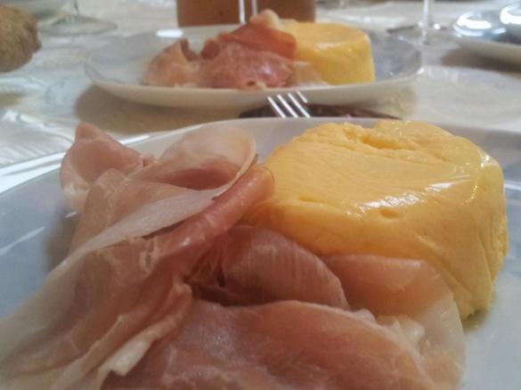 Sformatini freddi di melone con prosciutto