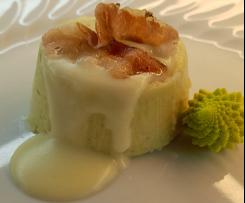 SFORMATINI DI BROCCOLO ROMANESCO SU FONDUTA DI PECORINO