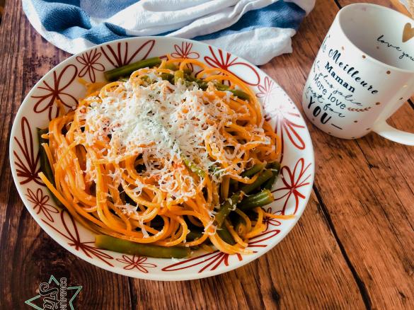 Spaghetti e fagiolini con ricotta marzotica