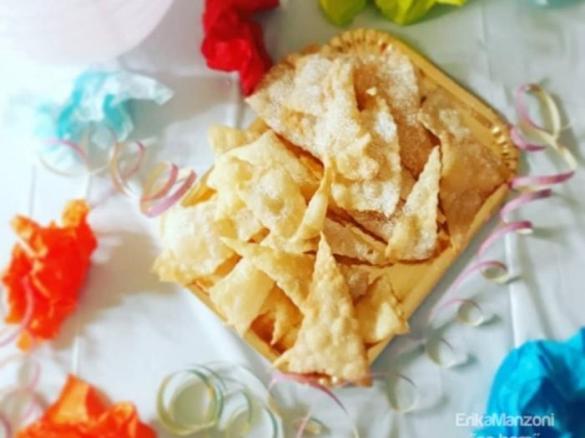 Chiacchere fritte con latte di soya (vegan)