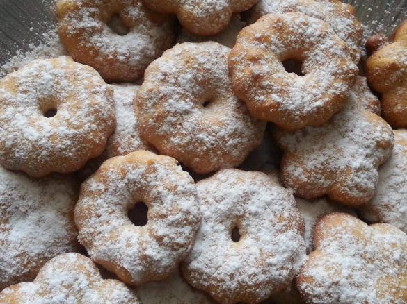 Biscotti al miele con sparabiscotti