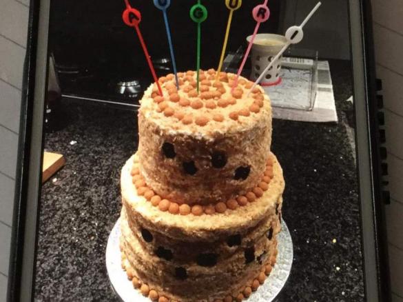 Torta onomastico con crema di ricotta e nutella