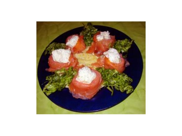 Stella di Salmone farcita su letto di Sedano e Insalata