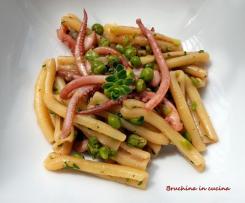 Caserecce di Gragnano con totani e piselli