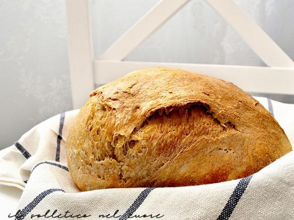 Pane casereccio con pasta di riporto