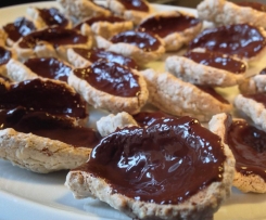 Scorzette lucane (meringhe alla nocciola)