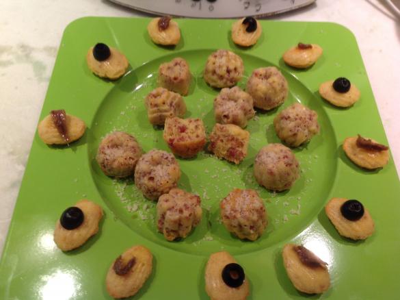 Biscottini al prosciutto del gennargentu e mini madelein al tonno / contest biscotti salati/
