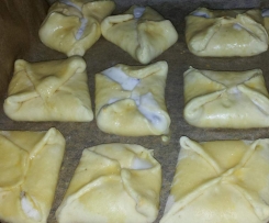 Topfengolatschen (saccottini dolci di formaggio quark)