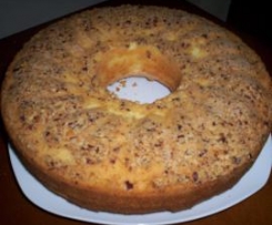 Ciambella con granella di nocciole