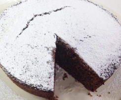 torta alle nocciole con amaretti e cioccolata